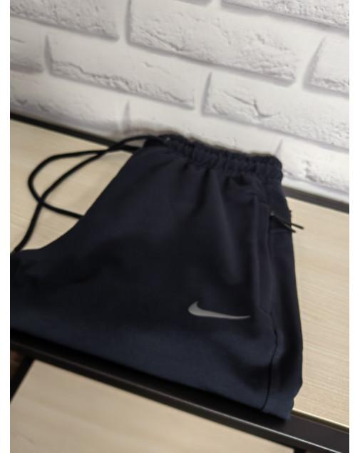 Штаны спортивные на манжете nike