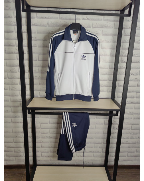 Костюм adidas строгий лакоста белый Костюм adidas строгий лакоста белый