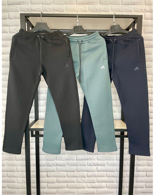 Спортивные штаны adidas теплые прямые Спортивные штаны adidas теплые прямые