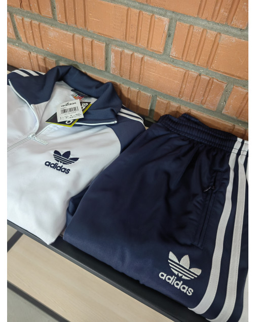 Костюм спортивный adidas "Тенис" на манжете белый Костюм спортивный adidas "Тенис" на манжете белый