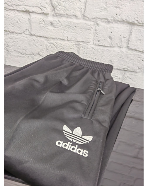 Штаны черные строгие "Аdidas" эластик Австрия Штаны черные строгие "Аdidas" эластик Австрия