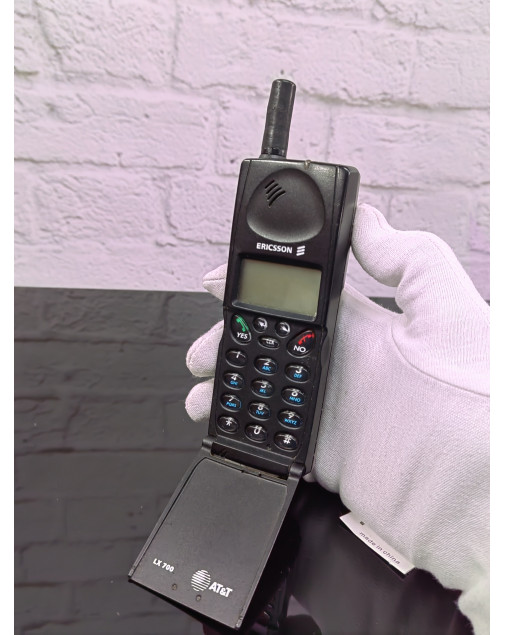 Телефон Ericsson рэтро 90х Телефон Ericsson рэтро 90х