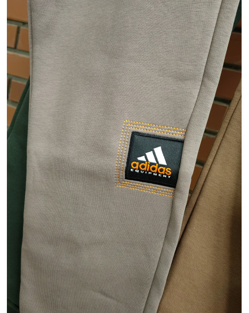 Спортивные штаны теплые adidas equipment Спортивные штаны теплые adidas equipment