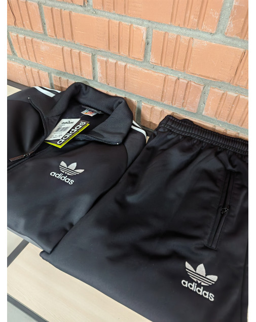 Костюм спортивный adidas строгий на манжете