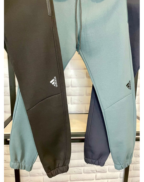 Спортивные штаны Adidas теплые на манжете Спортивные штаны Adidas теплые на манжете