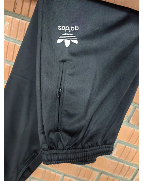 Костюм спортивный adidas строгий на манжете