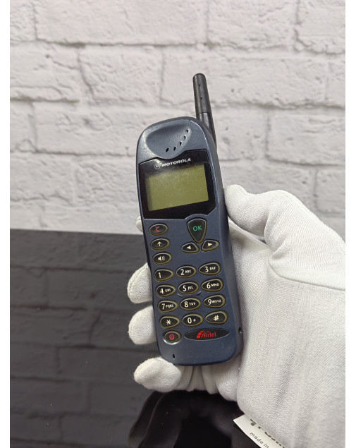 Телефон Motorola рэтро 90х