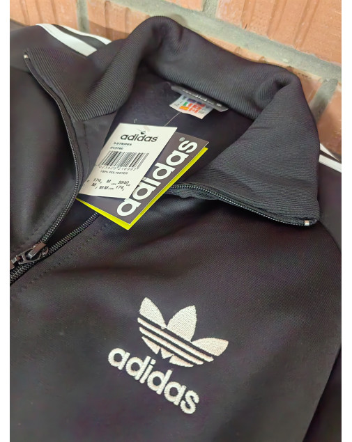 Костюм спортивный adidas строгий на манжете