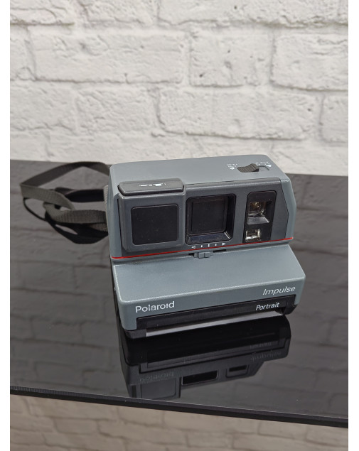 Фотоаппарат Polaroid Impulse AF (U. K. 1994) Фотоаппарат Polaroid Impulse AF (U. K. 1994)