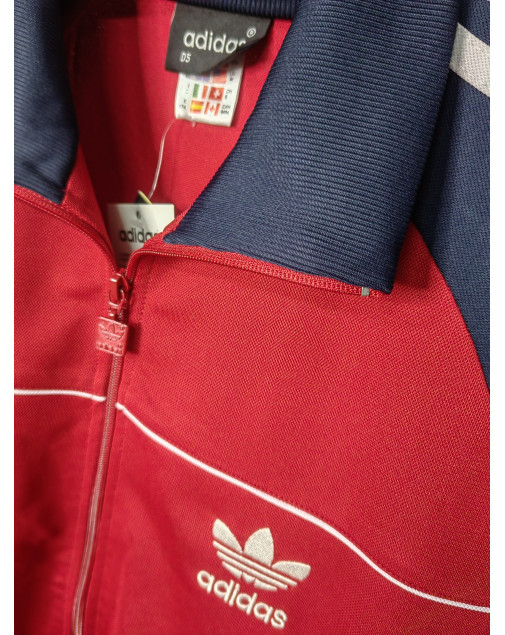 Костюм спортивный adidas лакоста Австрия красный Костюм спортивный adidas лакоста Австрия красный